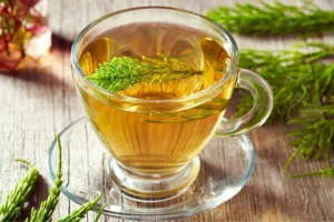 Chás diuréticos: saiba como eles ajudam a desinchar