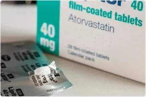 Para que serve atorvastatina: Entenda tudo sobre este medicamento essencial